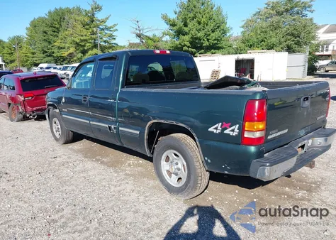 2001 Chevrolet Silverado 1500 Ls z USA, uszkodzony, nr VIN 2GCEK19V111307171